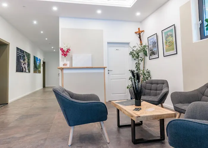 Chihuahua's Oetscher Apartment, But People Are Also Very Welcome In Our Eco-friendly Resort! لاكينهوف