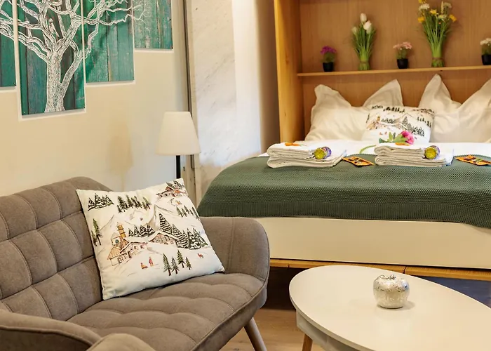 Chihuahua's Oetscher Apartment, But People Are Also Very Welcome In Our Eco-friendly Resort! アパート